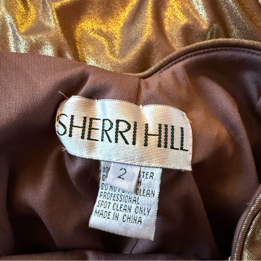 Sherri Hill Metallic Stretch Scuba Halter Dress NWT Size 2 - Picture 5 of 9